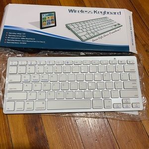 Wireless keyboard battery powered, Bluetooth connection